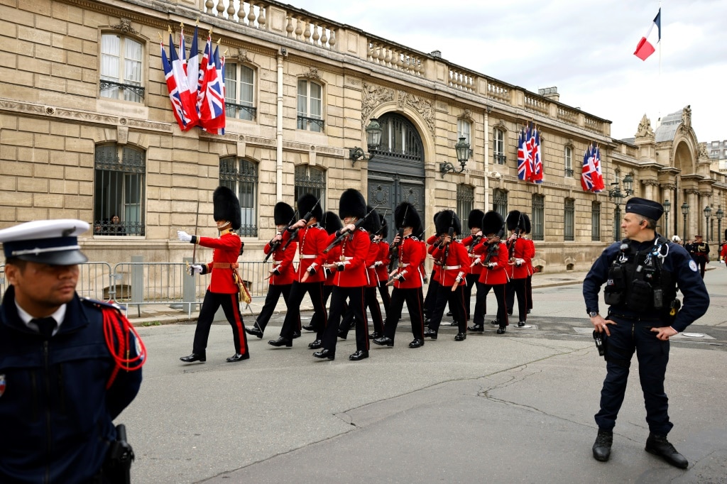 Swapping of the Guard: French, British troops mark Entente Cordiale ...