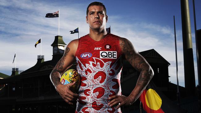 Lance Franklin models the guernsey the Swans wore in last year’s Indigenous Round. Picture: Phil Hillyard