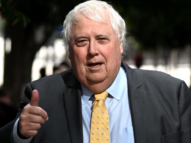 BRISBANE, AUSTRALIA - NewsWire Photos - MAY 31, 2022.Clive Palmer leaves the Supreme Court in Brisbane. Mr Palmer and his company Palmer Leisure Coolum have brought civil action in the Supreme Court in a bid to stay criminal proceedings being heard.Picture: NCA NewsWire / Dan Peled