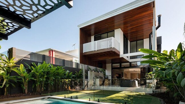 13 Gresham St, East Brisbane goes to auction at 2pm