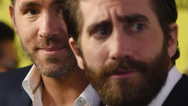 Ryan Reynolds Jake Gyllenhaal In Life Actors Prove Theyre Actually Friends By Facetiming In 