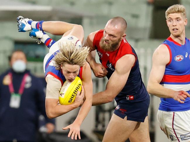 Cody Weightman takes a screamer over Max Gawn in Round 19.