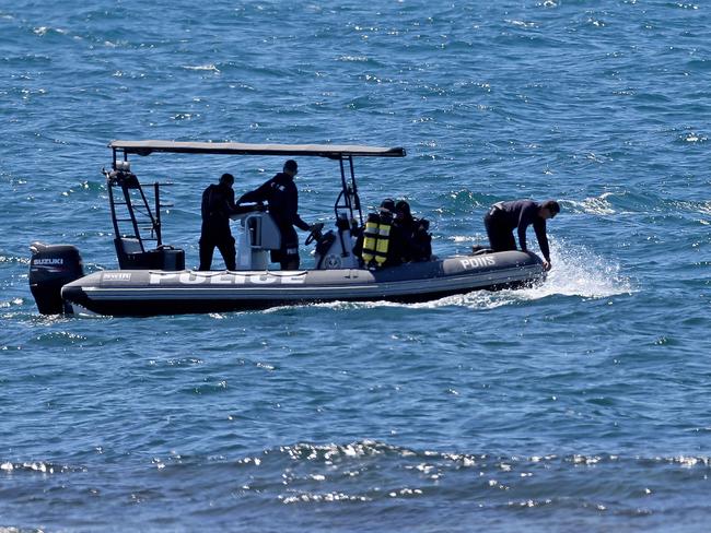 9/2/14 - A MAN is missing and is believed to have been killed by a shark off the southeastern tip of Yorke Peninsula in South Australia - Police Divers arrive on the scene - Pic Simon Cross