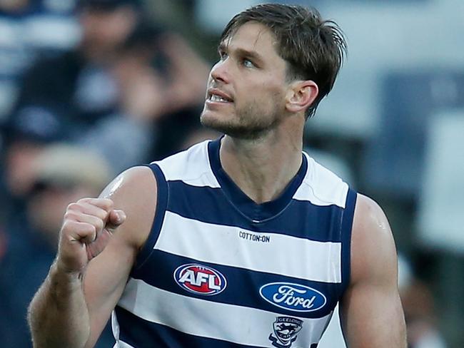 GEELONG, AUSTRALIA - AUGUST 18:  Tom Hawkins of the Cats celebrates a goal  during the round 22 AFL match between the Geelong Cats and the Fremantle Dockers at GMHBA Stadium on August 18, 2018 in Geelong, Australia.  (Photo by Darrian Traynor/Getty Images)