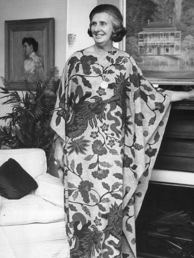 Margaret Whitlam at home in the late 1970s.