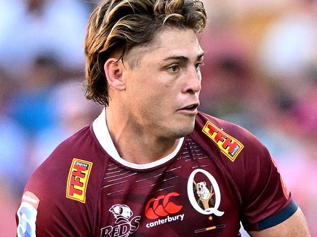 BRISBANE, AUSTRALIA - MARCH 19: James O'Connor of the Reds runs with the ball during the round four Super Rugby Pacific match between Queensland Reds and Fijian Drua at Suncorp Stadium, on March 19, 2023, in Brisbane, Australia. (Photo by Bradley Kanaris/Getty Images)