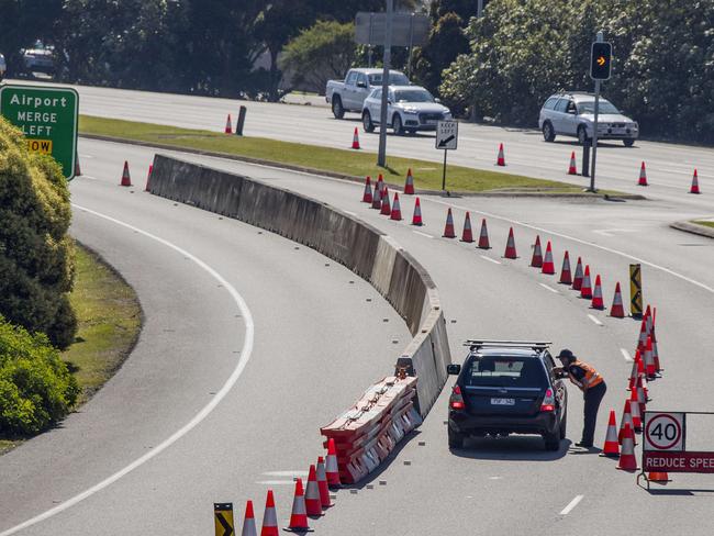 Traffic passing through the QLD/NSW border crossing on Gold Coast Highway. Picture: Jerad Williams