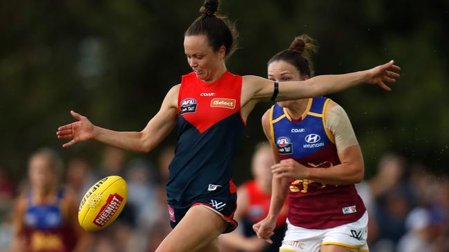 Daisy Pearce in action against Brisbane.