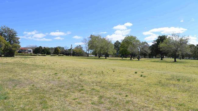 The clubhouse (top left) of the Wallacia Country Club, the planned site of a new Catholic cemetery.