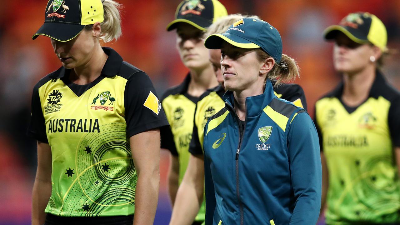 Aussie cricket star Rachel Haynes (right).