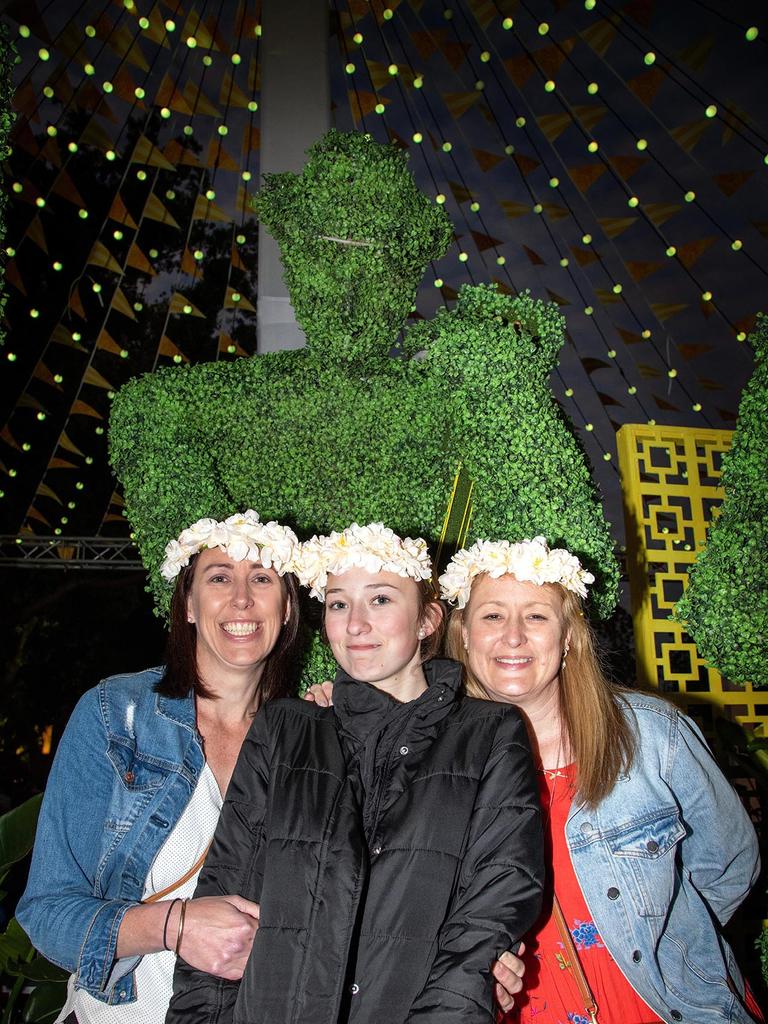 Gill Beer, Chloe Beer and Fiona Collins. Festival of Food and Wine, Queens Park, Toowoomba Carnival of Flowers. Saturday September 10, 2022 Picture: Bev Lacey