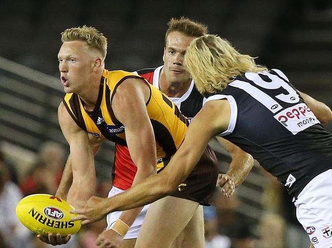 AFLX tournament at Etihad Stadium. St Kilda vs Hawthorn. James Sicily gives by hand. Pic: Michael Klein