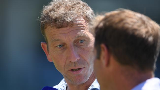 Mike Atherton fell for an all-time Twitter stitch-up.