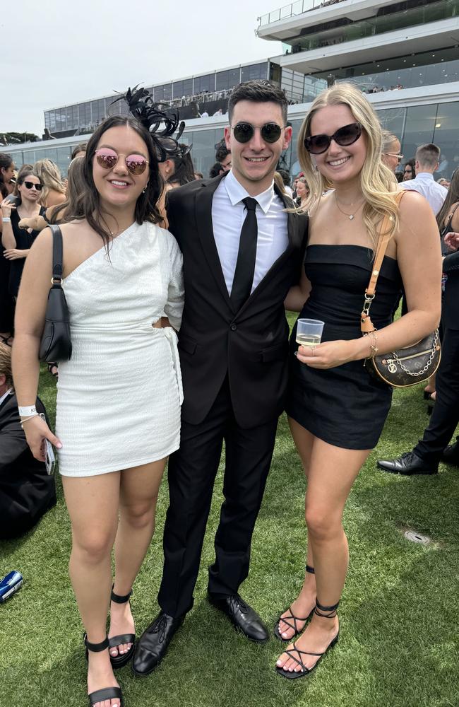 Tahlia Leeson, Jordan Borg and Jade Coventry at Flemington for Derby Day on November 2, 2024. Picture: Phillippa Butt