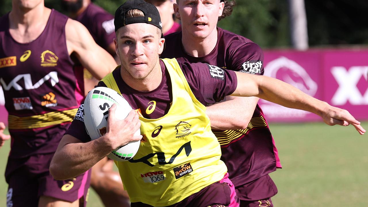 Mozer idolised Cameron Smith as a kid and wants to walk in the legend’s footsteps by playing Origin at the senior level for Queensland.