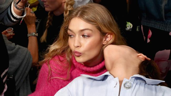 Bella Hadid Helped Her Sister Gigi Get Down the Runway At Anna Sui -  Fashionista