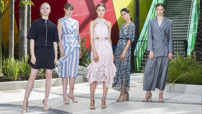 Trending maxi dresses 2018 sales