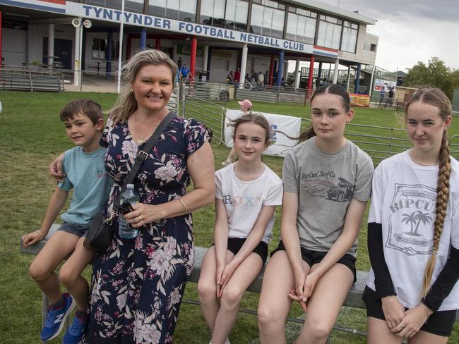 Leanne Stewart, Harry Stewart, Pippa Stewart, Jenna Stewart, Milla Stewart. 2024 Swan Hill Show Picture: Noel Fisher.