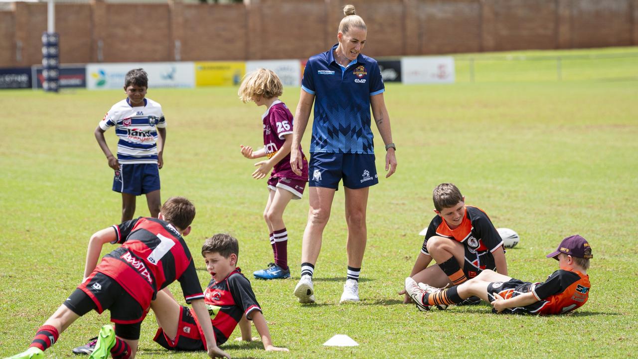 Western Clydesdales player Ali Brigginshaw runs through some skill drills with Toowoomba Junior Rugby League players. Picture: Kevin Farmer