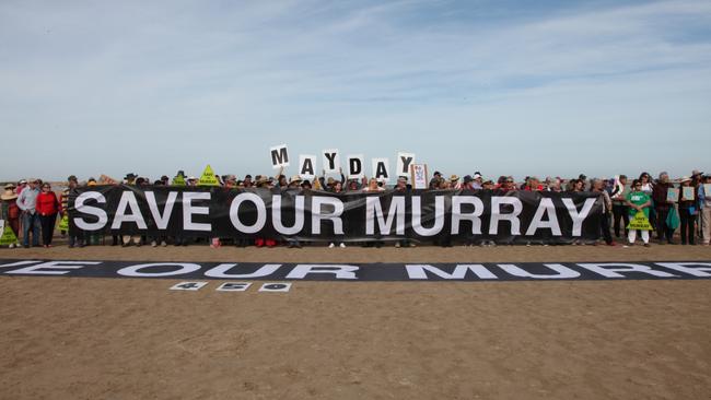 Protesters at the Murray Mouth, campaigning to block changes to the Murray Darling Basin Plan. Picture: Conservation Council SA.