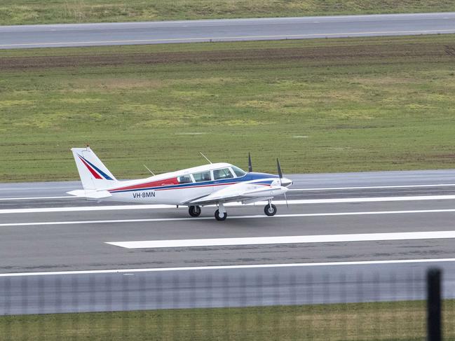 SYDNEY, AUSTRALIA - NewsWire Photos - OCTOBER 2, 2024:A Piper PA3020 Twin Engine Comanche becomes the first aeroplane to touch down at Western Sydney International.Picture: NewsWire / Simon Bullard