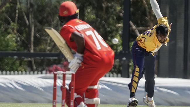 Ashish Mathew bowling for Kingston Hawthorn. Picture: Valeriu Campan