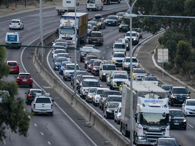 South Eastern Freeway traffic downtrack near the toll gate, Wednesday, January 29, 2020. (Photo: AAP/Brenton Edwards)