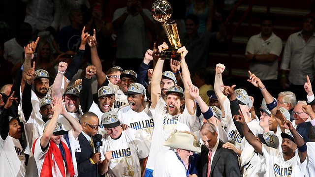 Dallas Mavericks close out Miami Heat to win NBA Championship 