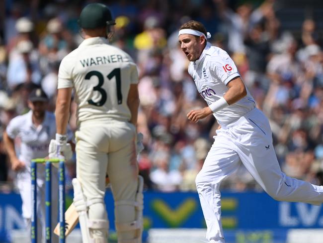 Hoppers players want Australian to win the Ashes but enjoy seeing Broad do well, such as his hold on David Warner. Picture: Stu Forster/Getty Images