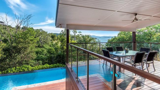 Infinity – 11 Whitsunday Blvd, Hamilton Island.