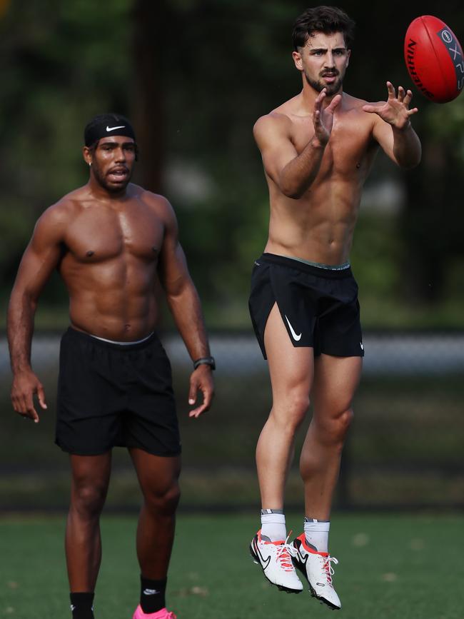 Josh Daicos marks ahead of Isaac Quaynor. Pic: Michael Klein