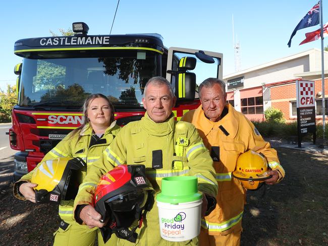 Castlemaine CFA, L-R: Bianca Franklin, Communication Safety Coordinator, Terry Franklin, captain, Ron Gartside, Communication Officer,    Picture Yuri Kouzmin
