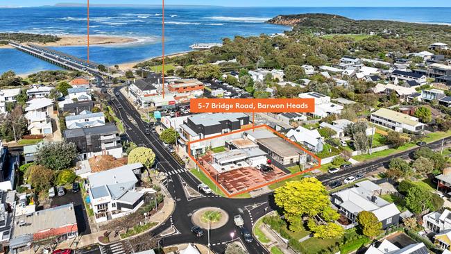 The corner property is positioned on Barwon Heads’ main thoroughfare.