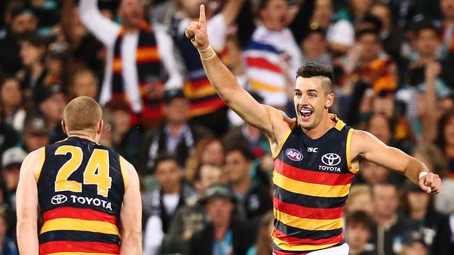 Live AFL: Round 3, Port Adelaide v Adelaide Crows in Showdown 42, live ...