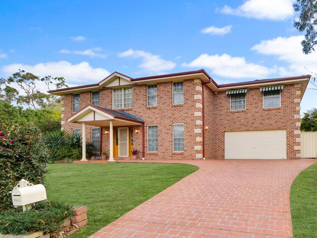 23 Ross Cres, Blaxland, is the Penrith house of the week. NSW real estate