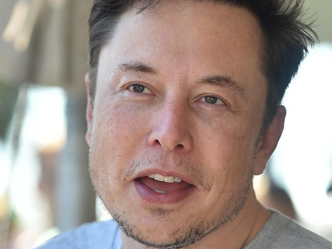 Elon Musk mocks Jeff Bezos in brutal post