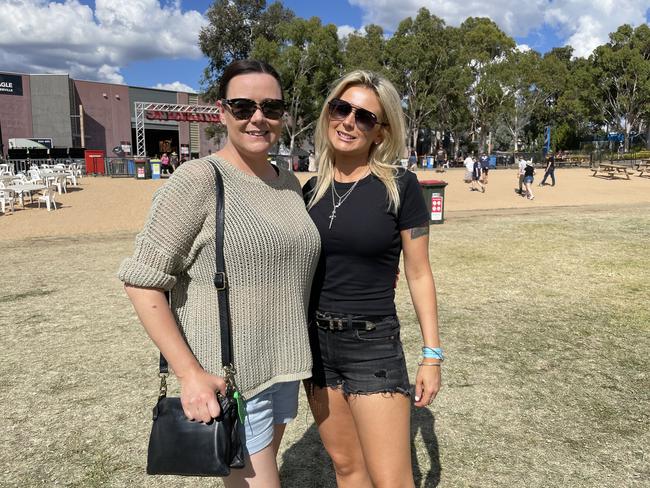 Kaitlyn King and Chloe Rush at the 2024 Meatstock Festival at Bendigo Showgrounds. Photo: Himangi Singh