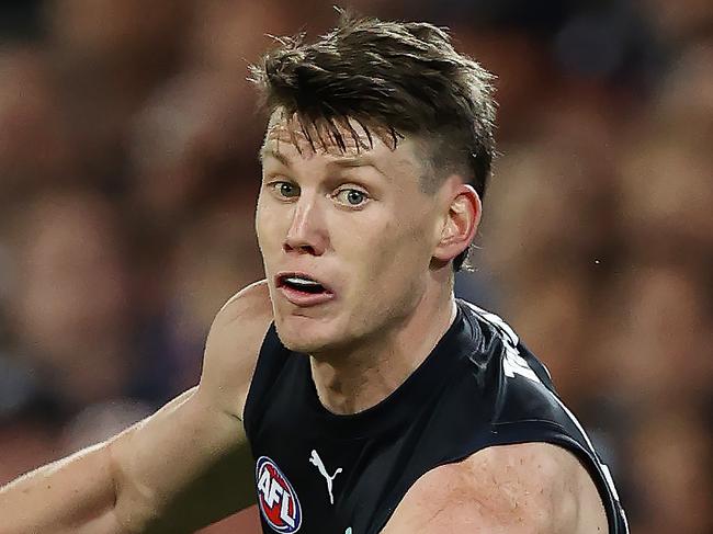 BRISBANE, AUSTRALIA - September 23, 2023. AFL .   Sam Walsh of the Blues looks to clear during the 2nd preliminary final between the Brisbane Lions and the Carlton at the Gabba in Brisbane, Australia..   Photo by Michael Klein.