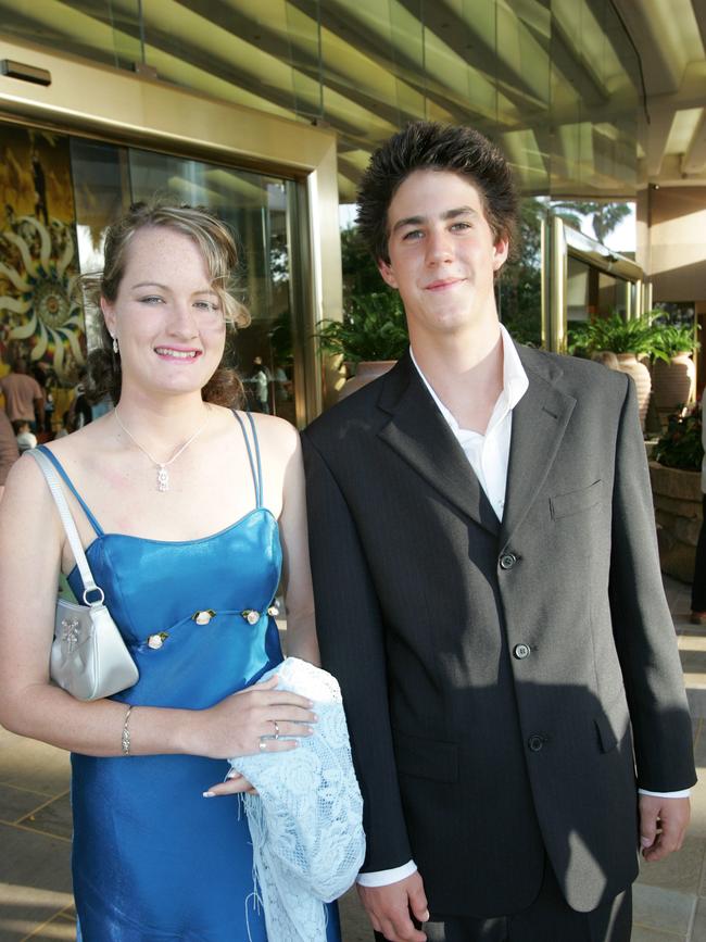 NOVEMBER 15, 2004: Palm Beach Currumbin State High School formal held at Conrads. (l to r) Jacqui Goodwin and Tim O'Keeffe. PicMike/Batterham