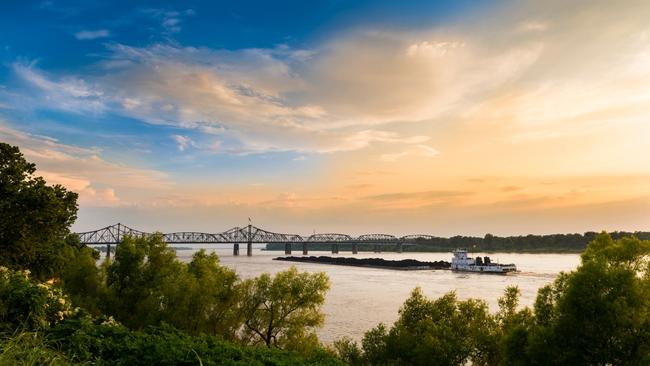 Southern hospitality abounds in river towns like Vickburg.