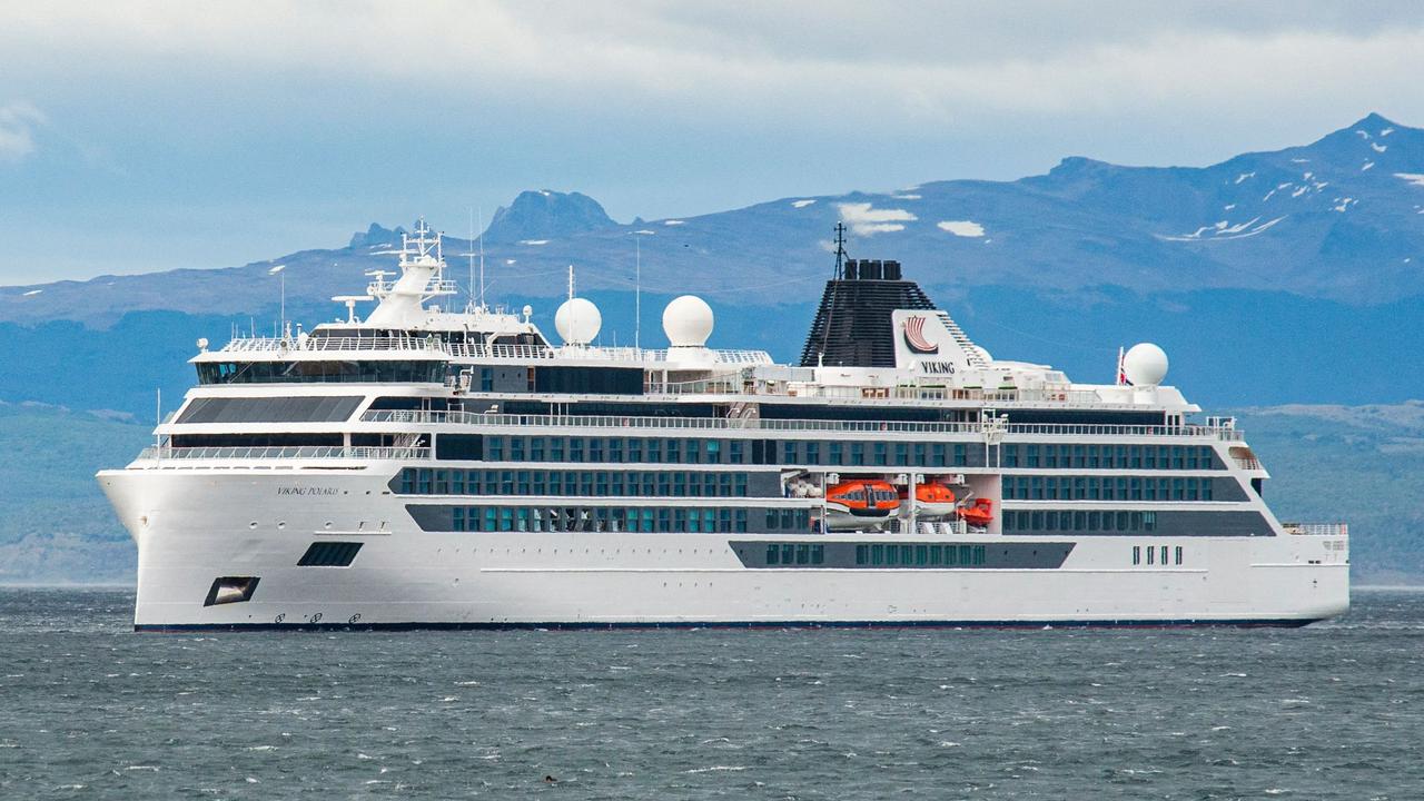 Cruise passenger killed, four injured after wave hit Viking Polaris ...