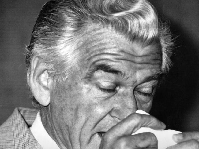 A tearful Bob Hawke performing his last official act as Prime Minister in 1991, the unveiling of the Burunga statement at Parliament House. Picture: Michael Jones