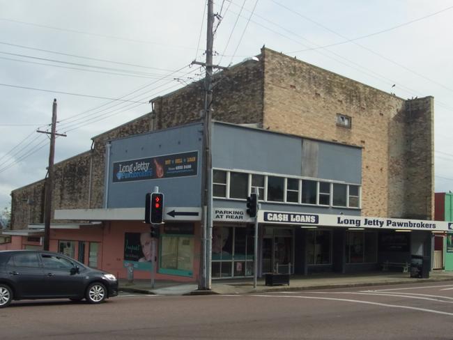 Long Jetty Savoy Theatre — now a pawnbrokers shop.