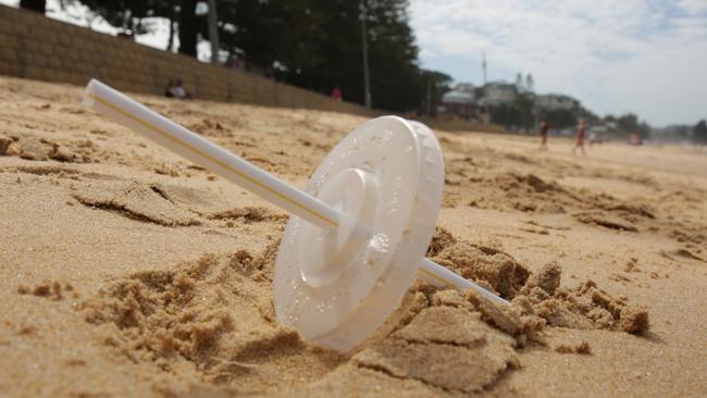 The Beerie  at Crowne Plaza Terrigal Pacific has banned plastic drinking straws as an environemtnal measure. Tuesday 30th January. ( AAP image / Mark Scott )