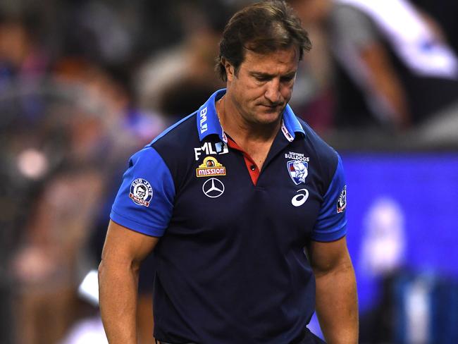 Coach of the Bulldogs Luke Beveridge is seen during the Round 5 AFL match between the Western Bulldogs and the Carlton Blues at Marvel Stadium in Melbourne, Sunday, April 21, 2019. (AAP Image/Julian Smith) NO ARCHIVING, EDITORIAL USE ONLY