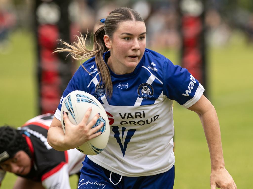 Elizabeth MacGregor scored for Canterbury in round three. Picture: Julian Andrews