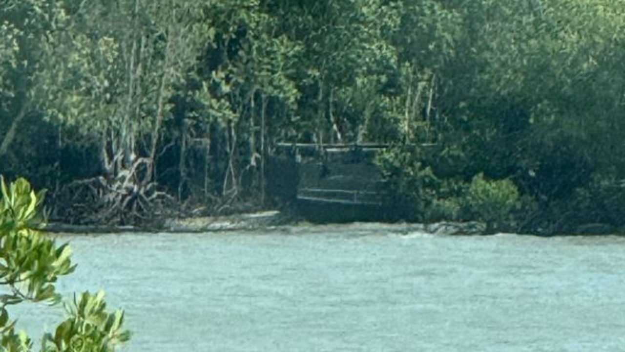 This photo, taken on Sunday near Maningrida, triggered suspicion that illegal fishermen had infiltrated Australia's maritime border.