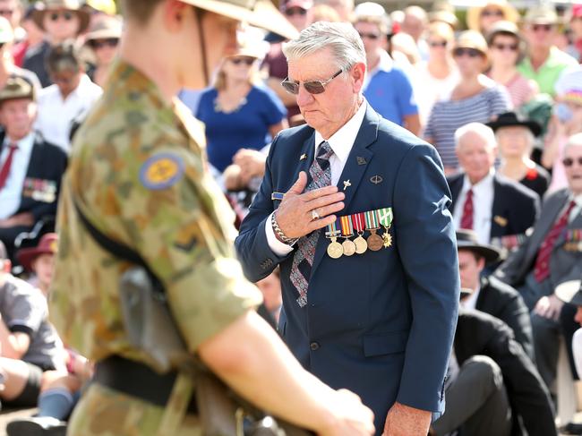 Doug Fabian lays a wreath at the Wynnum RSL ANZAC ceremony - Picture: Richard Walker