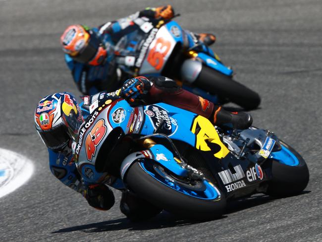 Miller (43) nearly nipped through into 16th on the last lap.
