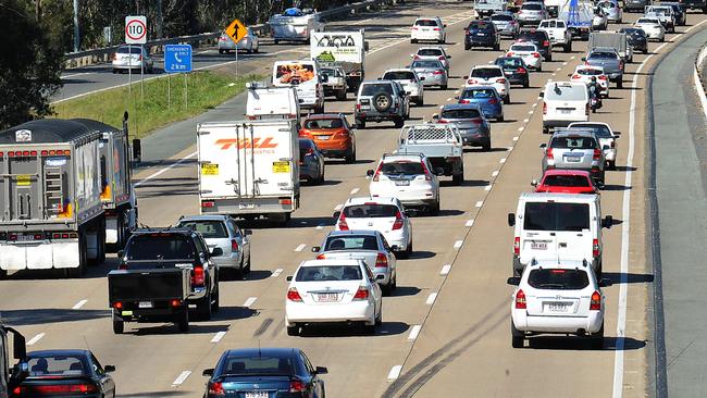 Traffic at a standstill southbound on the M1 (AAP image, John Gass)